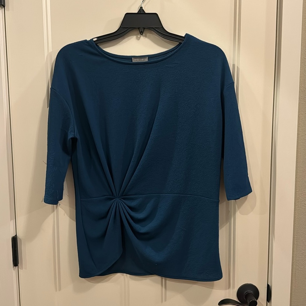 Vince Camuto top